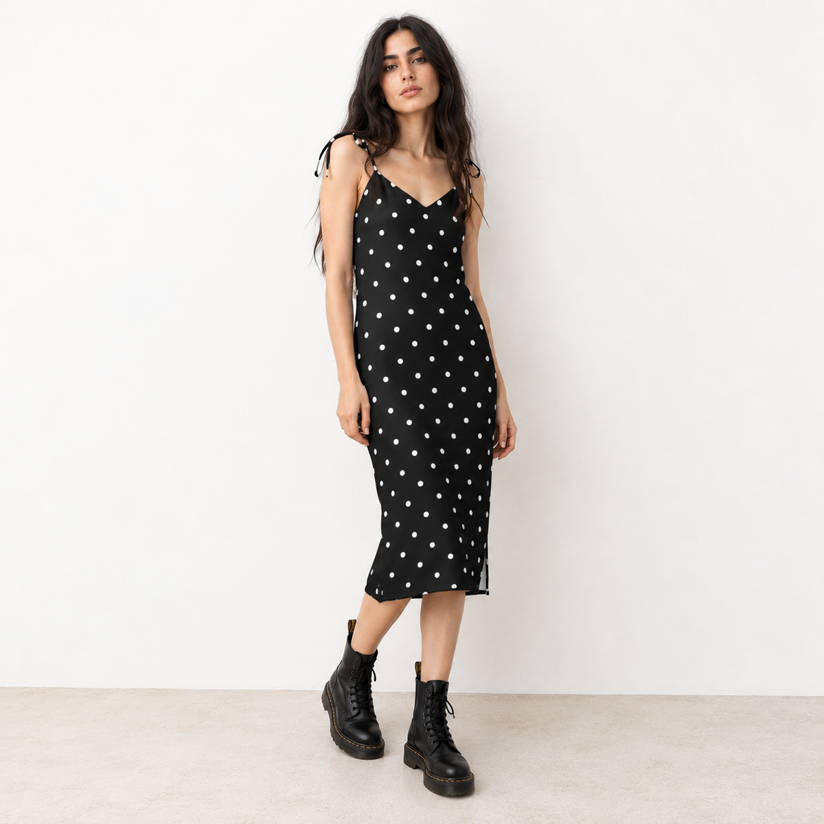 Polka dots tie-strap midi dress